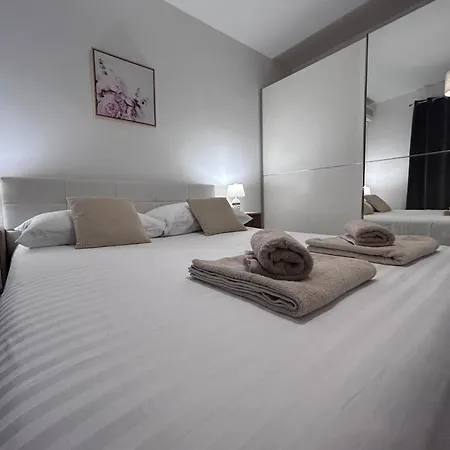 Zen Apartment